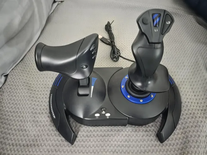 Joystick Thrustmaster T.Flight Hotas 4 ps5 ps4