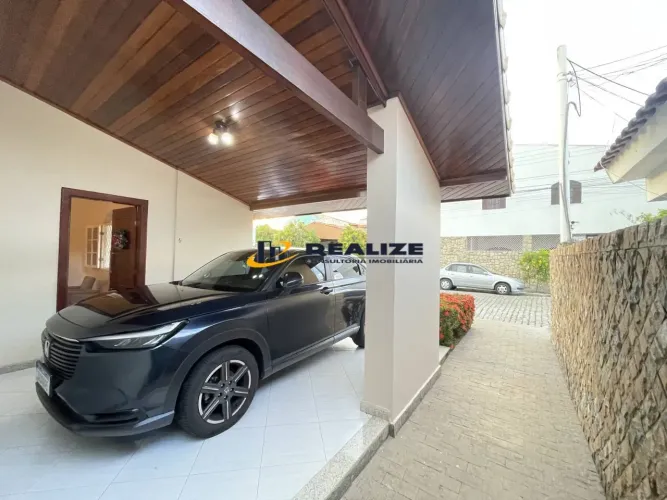 Em Condomínio No Horto Magnífca Casa de 03 Qts 02 WCs ao Lado da UENF Logístcas Favorável 