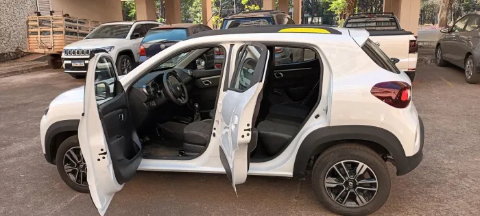 Renault Kwid Outsider 1.0 Flex 12V 5P Mec. 2026