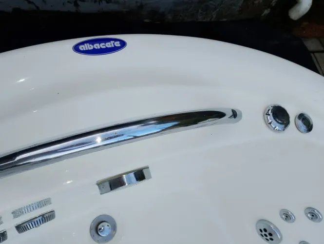 Banheira de Hidromassagem Gilbacere 2 pessoas