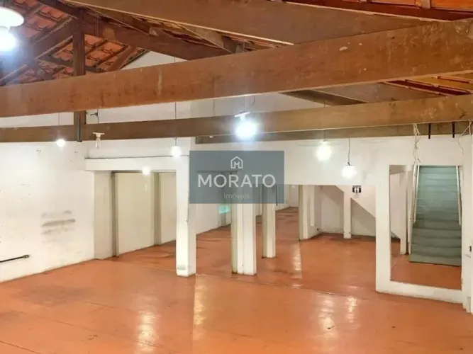 Galpão a venda com 700m² no bairro Santa Rosa