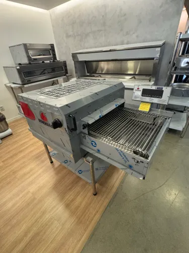 Forno esteira pizza até 50cm híbrido gás/eletrico 380w
