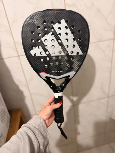 Raquete de Padel Adidas Metalbone 2025 versão 3.4