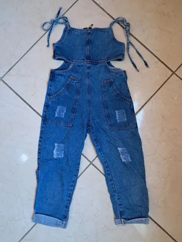 Macacão jeans infantil