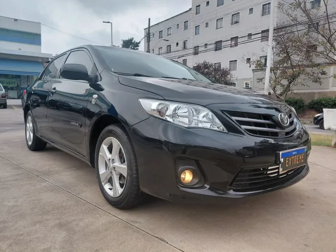 Toyota Corolla GLI 1.8 Flex 16V Aut. 2012