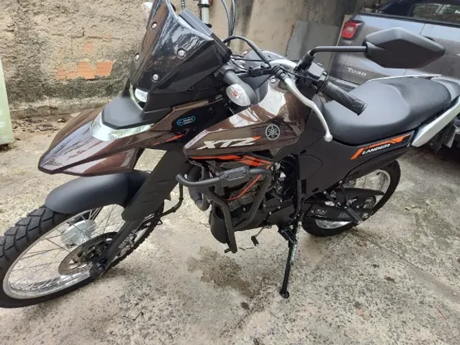 Yamaha XTZ 250 Lander Connected 2026