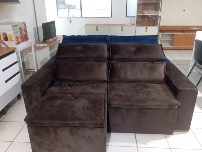 Sofá retrátil novo