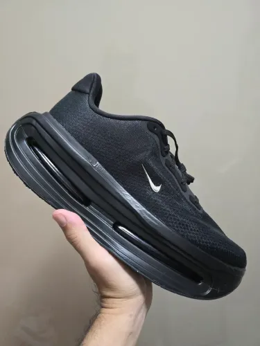Vomero Premium Triplo Black Original 43