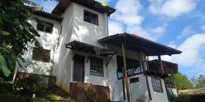 Cota imobiliária - Casa com 4 quartos no Córrego Grande - Florianópolis/SC.