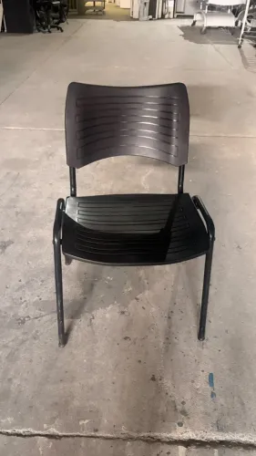 CADEIRA POLIPROPILENO