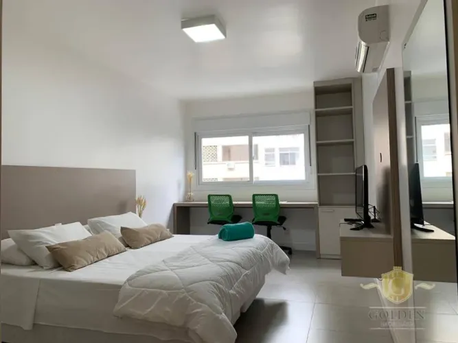 Apartamento Tipo Estúdio. Mobiliado. Para alugar. Área: 28 m². Centro Histórico - Porto Al