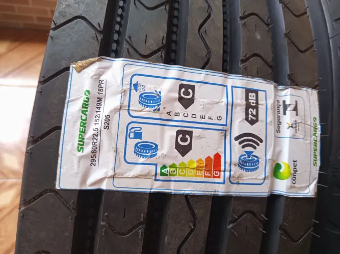 Pneus 295 e 275/80/22.5