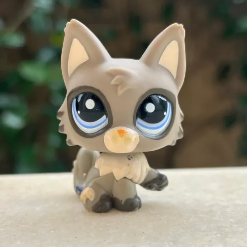 Littlest Pet Shop wolf cat