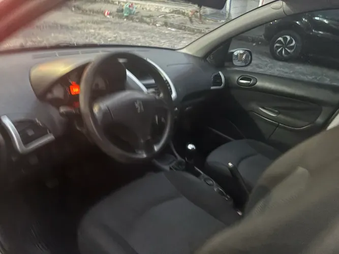 Peugeot 207 XR 1.4 Flex 8V 5P 2013