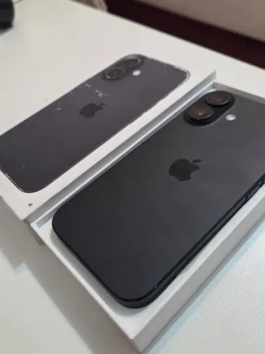 Apple iPhone 16 - 128 GB - Preto