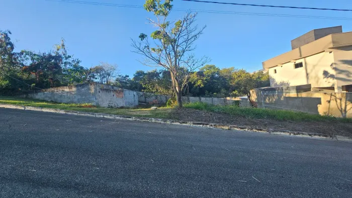 Excelente lote em Pedro Leopoldo, localizado a 20min da Cidade Administrativa