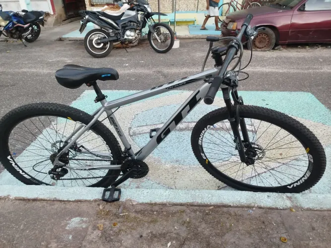 Vendo ou troco bicicleta numa poti com garupa em perfeito estado