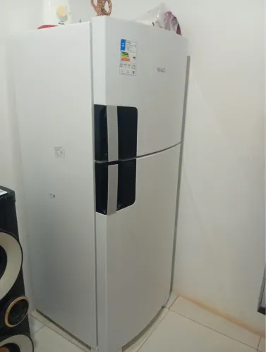 Vende-se Geladeira