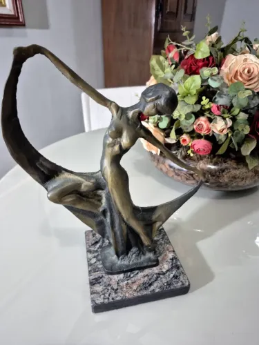 Escultura Decorativa