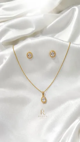 Conjunto Oval Cravejado
