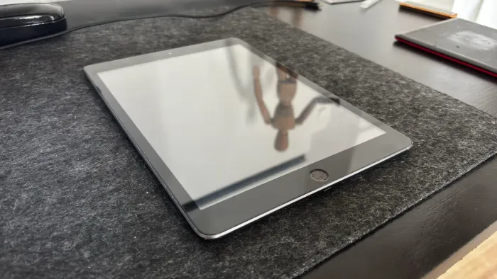 Apple iPad Wifi 9th Geração Cinza Espacial A2602 64gb 10.2