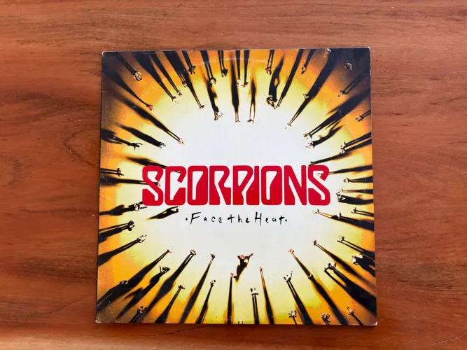 3 discos de vinil, Scorpions, U2, ACDC