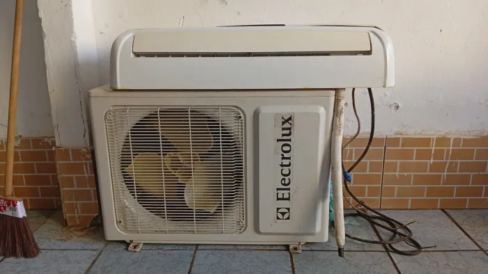 Vendo central de ar condicionado 9 MIL BTUS .