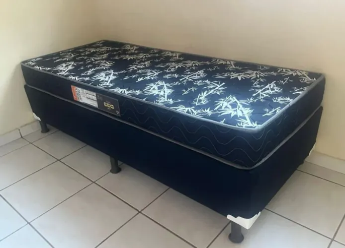 Base com colchão D20 com 12 cm de espuma de solteiro novo na promoção