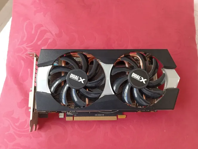 R9 270X 2GB