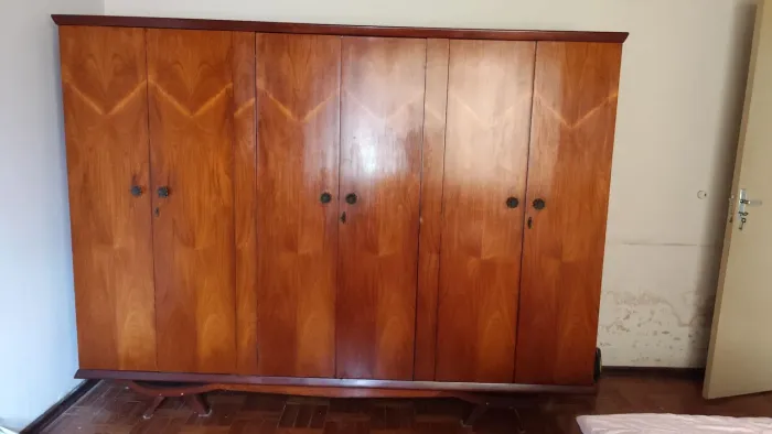 Guarda roupa + cama em madeira maciça - MOGNO e CAVIÚNA