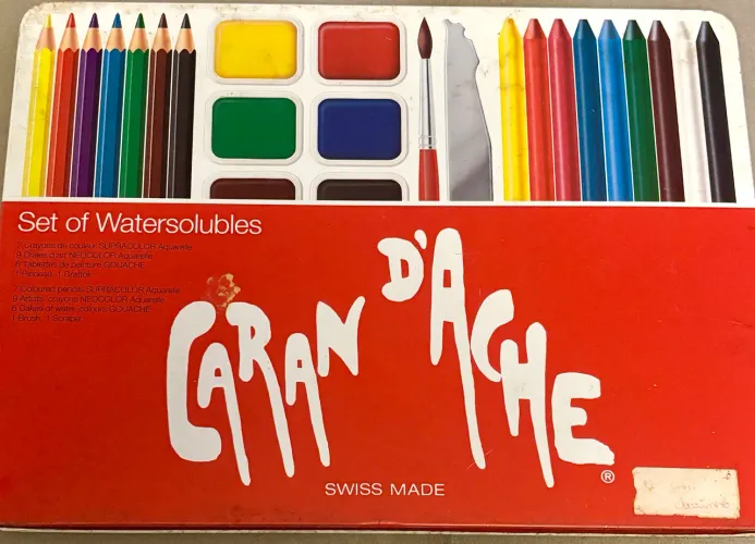 Estojo CARANDACHE suíço -Sem uso/intacto 