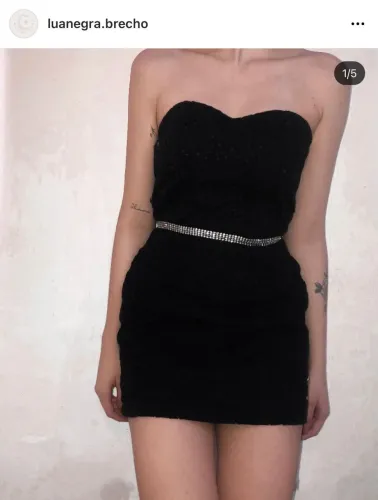 Vestido preto curto 