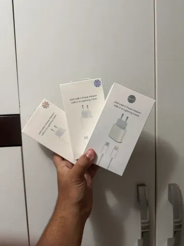 Carregador Completo de IPhone (NOVO) - Apenas 5 disponíveis