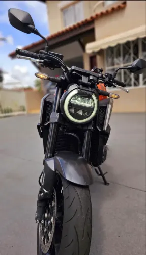 Honda Cb 650R Impecável 