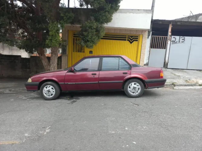 Chevrolet Monza GL 1.8 Efi/ SL/ L/ 650/barc. 2e4p (álcool) 1996