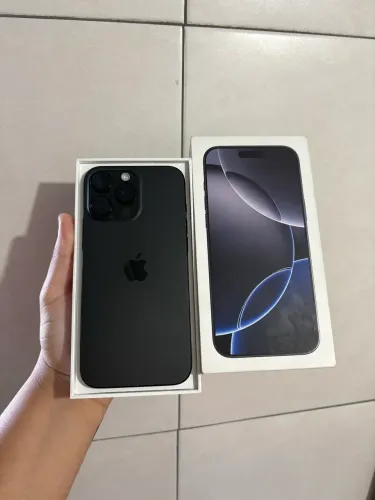 iPhone 16 Pro Max