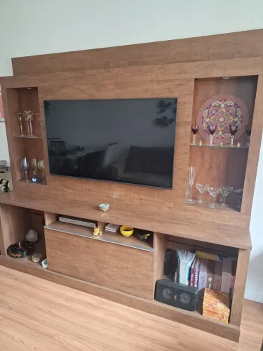 Rack com painel Lindo