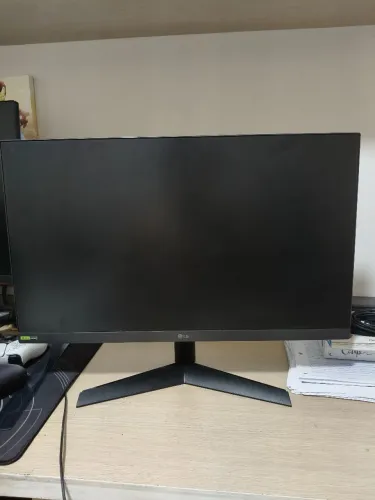 Monitor Gamer LG UltraGear 24" IPS 180Hz 1ms (24GS60F-B) - Impecável / Pouco Uso