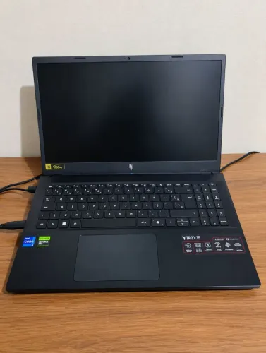 Notebook Acer Nitro V15 RTX 4060 i9 16 RAM