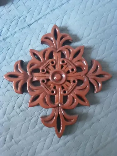 Peça Artesanal em MDF Vazado Feita à Mão para Decoração