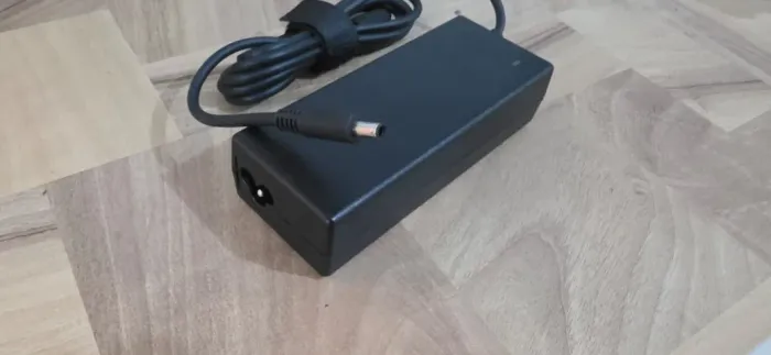 Carregador Notebook Dell Original 90W Pino Fino / Agulha - Bivolt