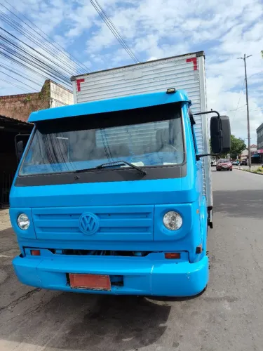 Frete caminhão baú