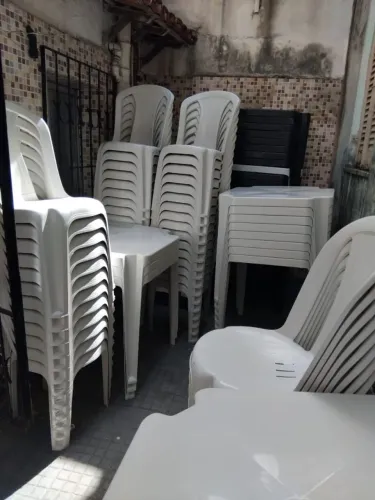 Cadeira Plástica Muito Resistente BollPlast60 Promoção 