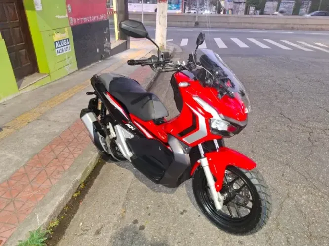 Honda ADV 150 *Único Dono* (Financio e Parcelo no Cartão de Crédito)