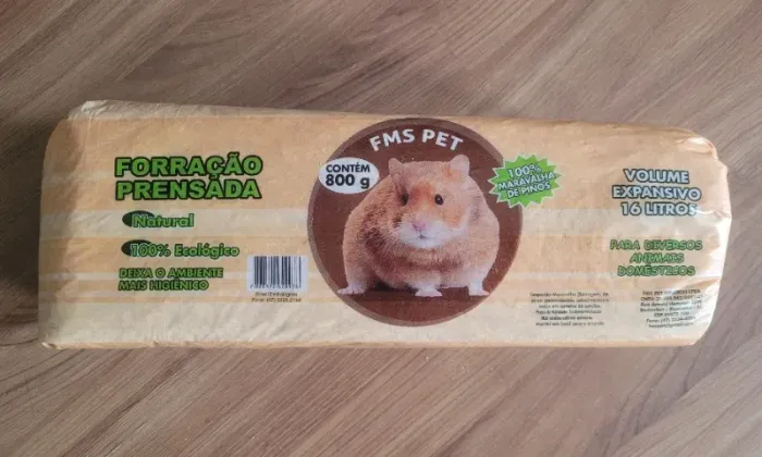 Serragem prensada 800g para forração roedores e pássaros