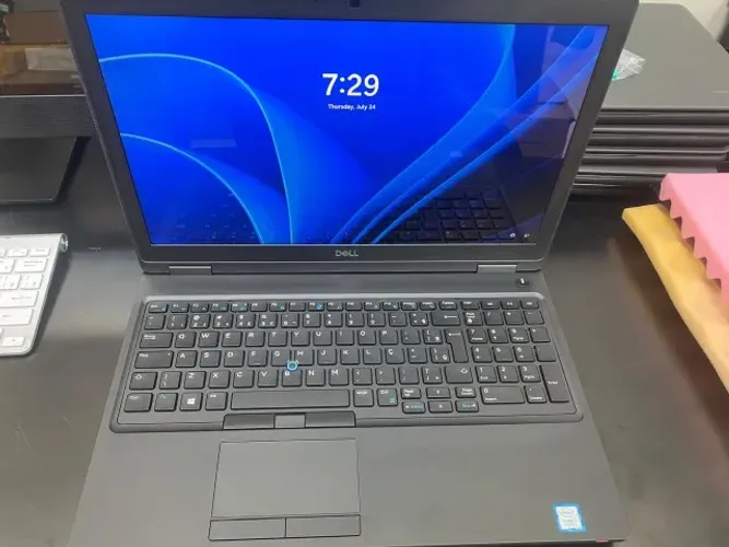 Notebook Dell Touch Precision 3530 i5- 8400H 8/ 512gb