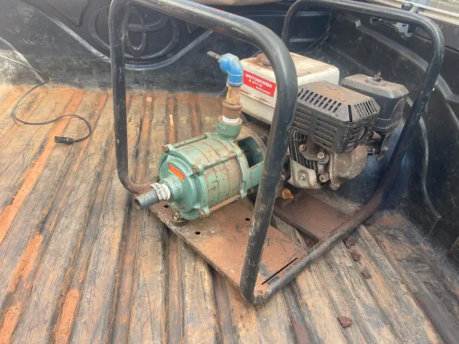 Vendo motobomba ótimo preço