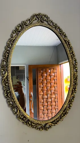 Lindo espelho em bronze