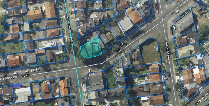 Terreno à venda no Capão da Imbuia ARYA1