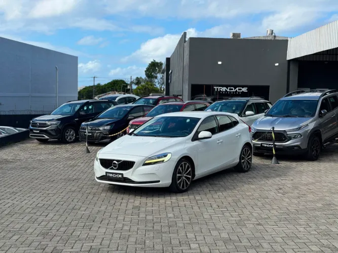 Volvo V40 T-4 Momentum 2.0 Aut. 2018